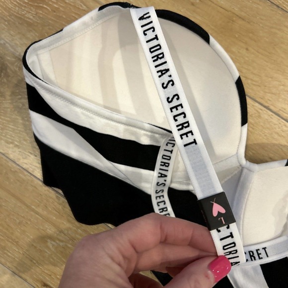 Victoria's Secret padded T-shirt Style BRA Wireless Sz L Black and White Stripe - Picture 11 of 12